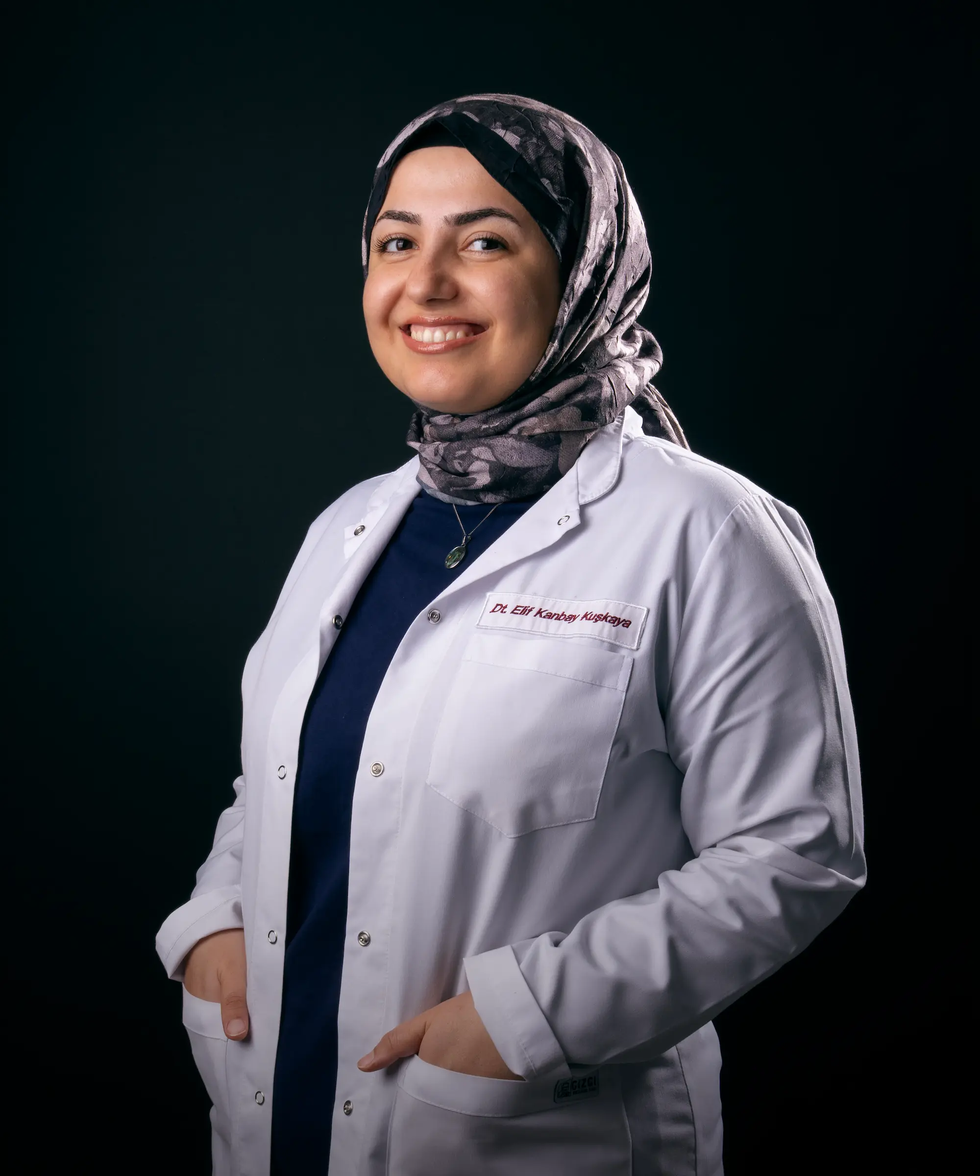 Dr. Elif Kanbay